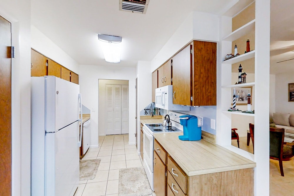 Dog-friendly Canal-front Home Near Lake Jackson With Water Views, Grill, Firepit