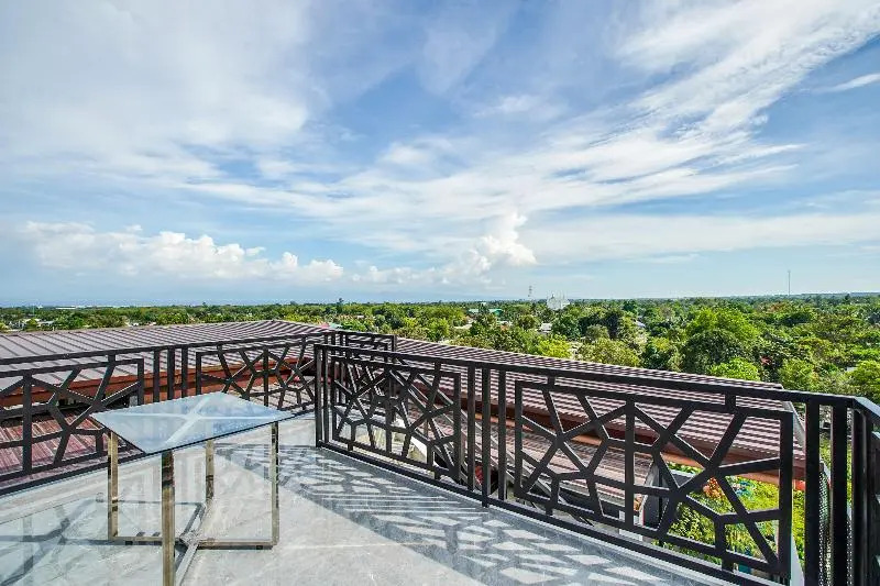 OYO 489 Casa Mia Hotel Suites