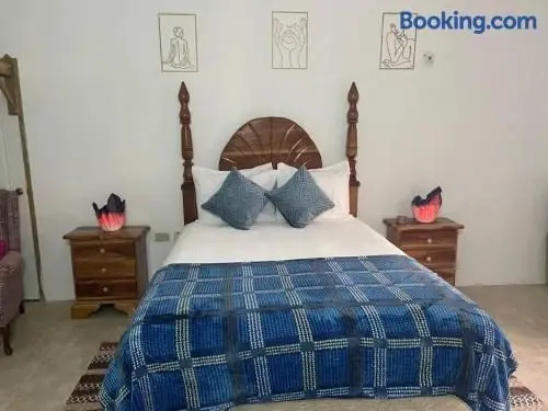 GraceWay Studio Apt with A/C -3mins walk to beach