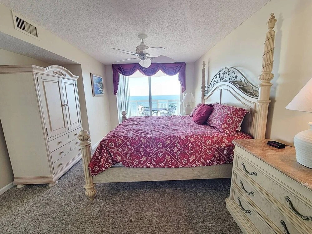 Crescent Shores N 901 4 Bedroom Condo by RedAwning, North Myrtle Beach