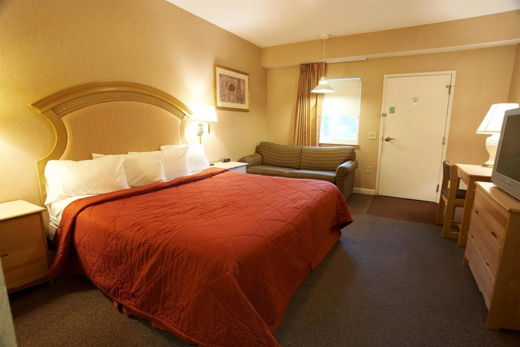 Hillside Inn
