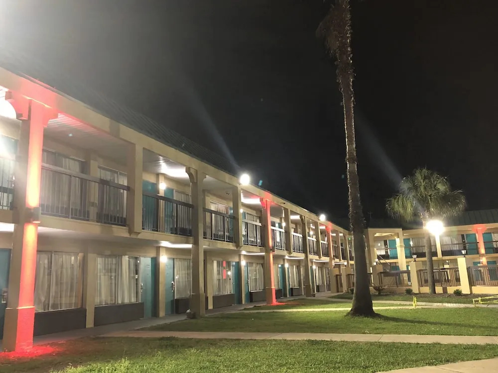 Stay Express Inn & Suites