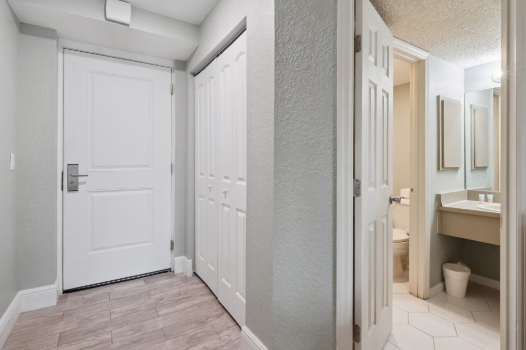 Howard Johnson by Wyndham Oceanfront Daytona Beach