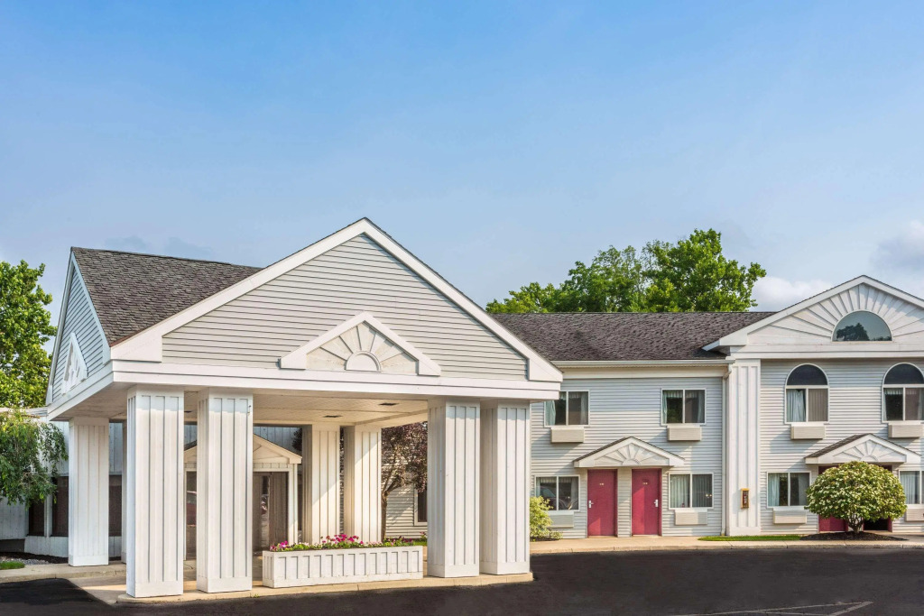 Studio 6 Suites - Tiffin, OH