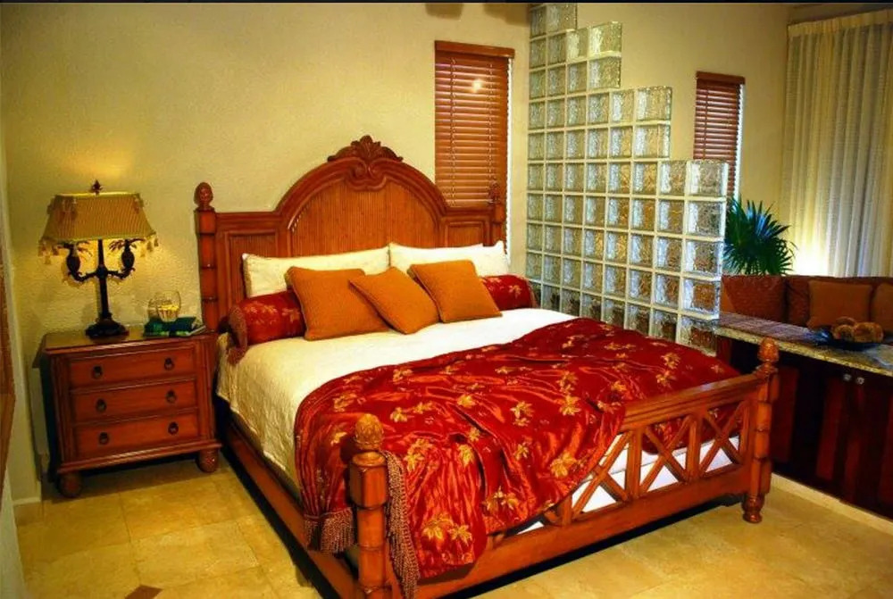 Parrot Tree Beach Resort
