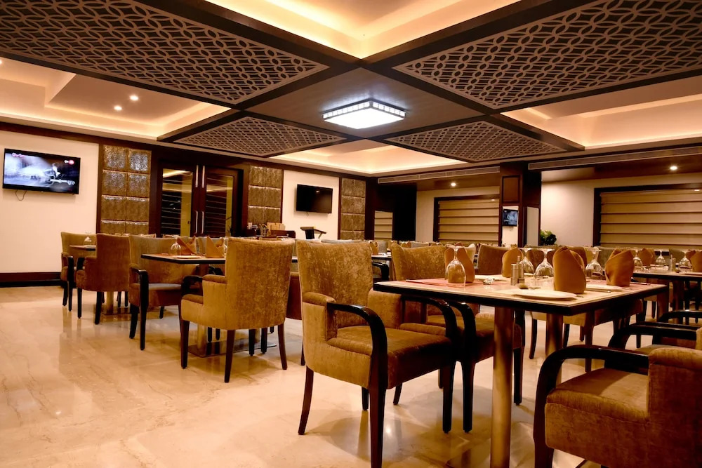 Landmark Hotel