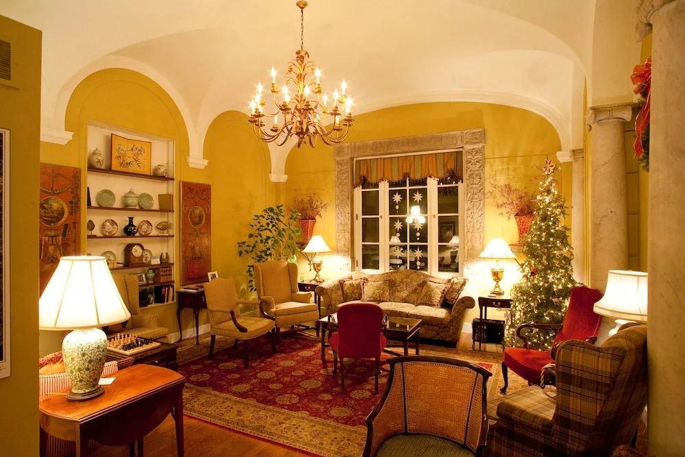 Geneva On The Lake Boutique Resort Hotel