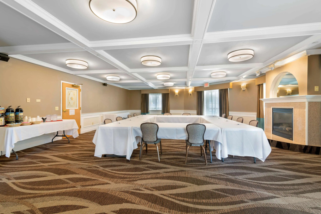 Best Western PLUS Executive Court Inn & Conference Center