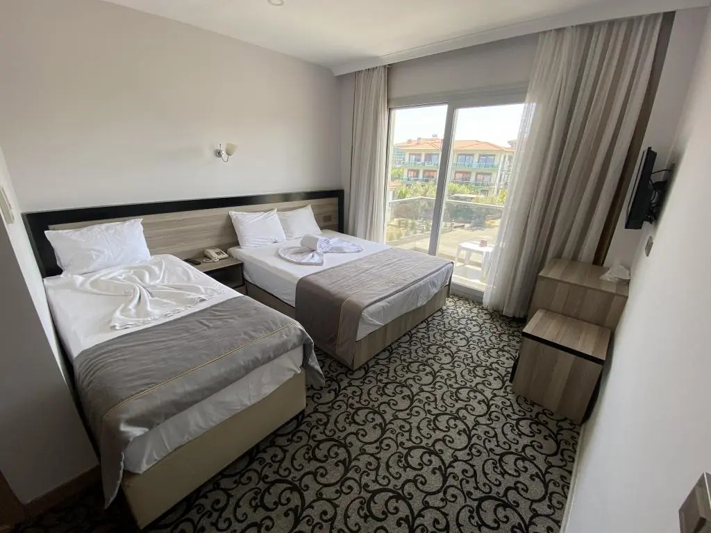 Elisa Hotel
