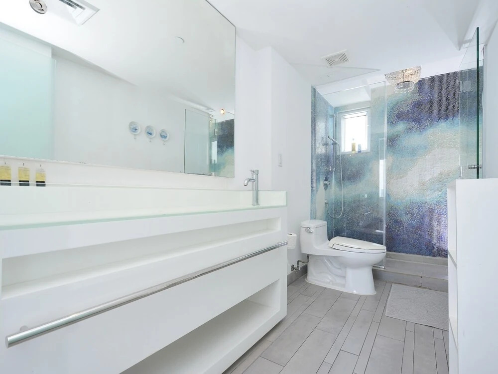 Miami World Rental - Mondrian 1216