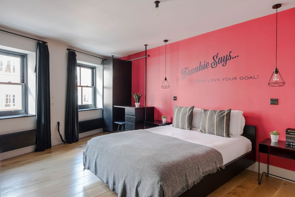 The Acre Penthouse - Covent Garden - by Frankie