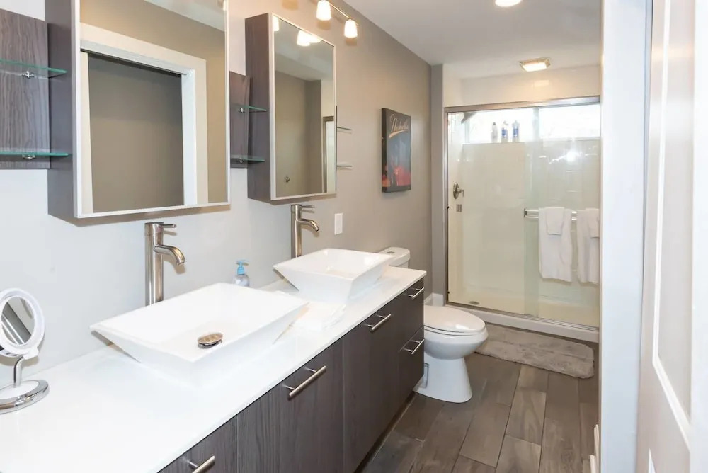 Sweet Indy Retreat New 4 Bd 4 Ba Sleeps 16!