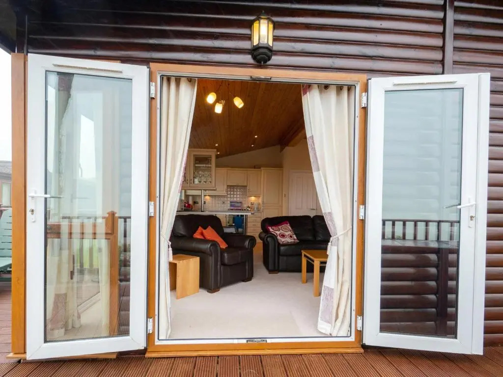 Whitsand Bay Lodge