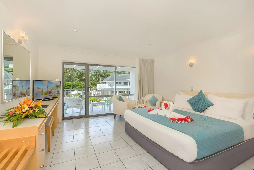 Muri Beach Club Hotel
