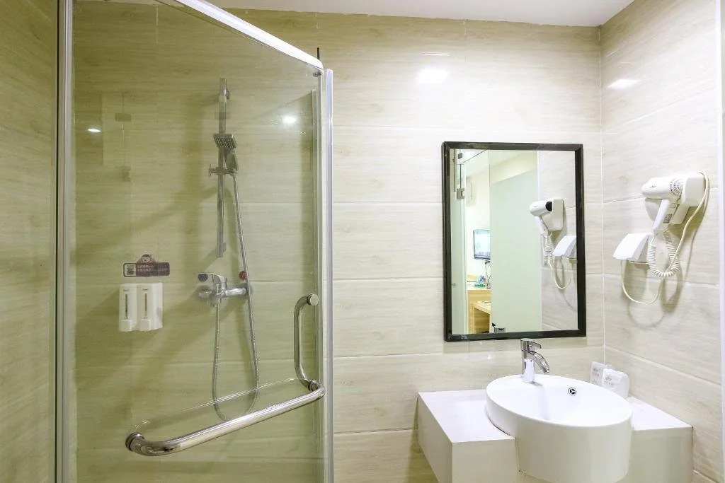 Qiqiyuan Business Hotel (Guangzhou Tianhe Chebei Subway Station)