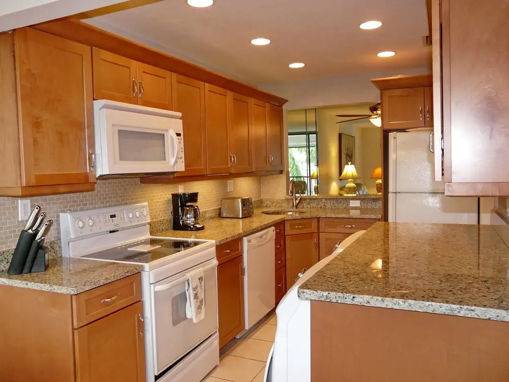 South end Condo With Pool/spa and Steps to Beach