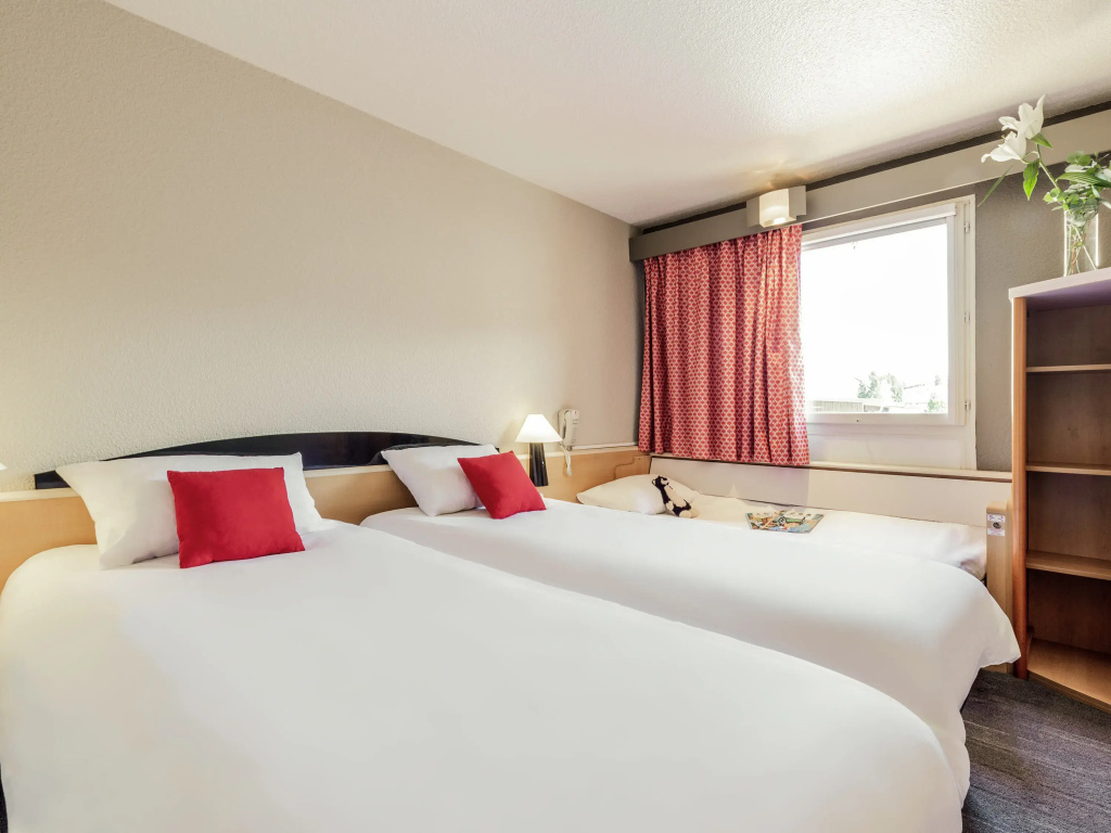B&B HOTEL Lourdes Centre Gare 3 étoiles