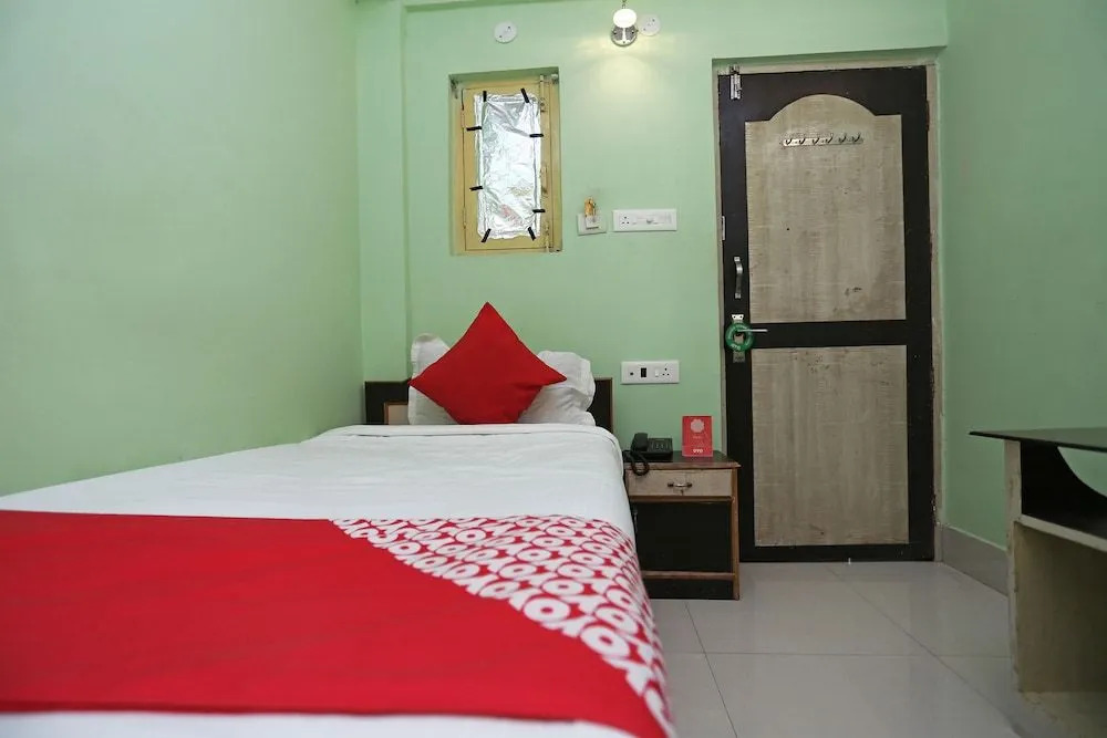 OYO 15443 Hotel Mega Palace