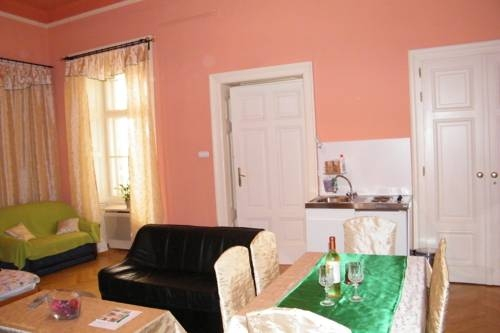 Danube Bridge Apartments