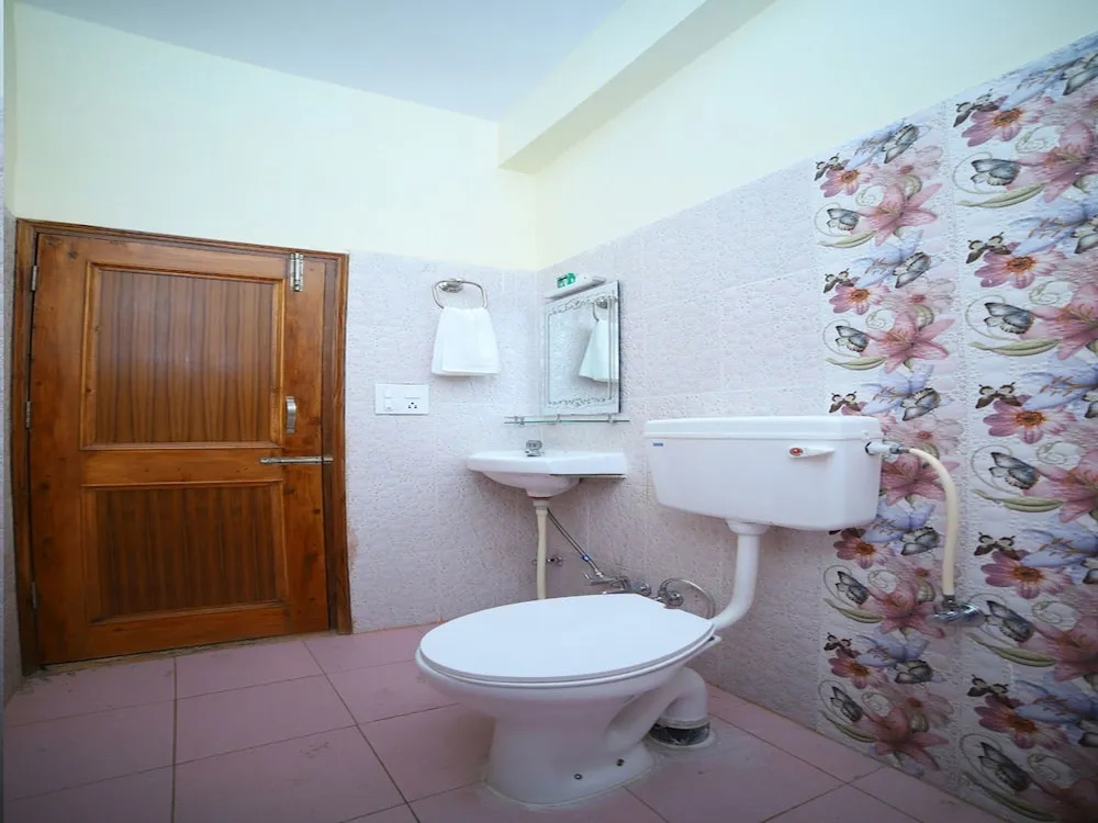 OYO 12125 Home 3BHK Shimla Woods