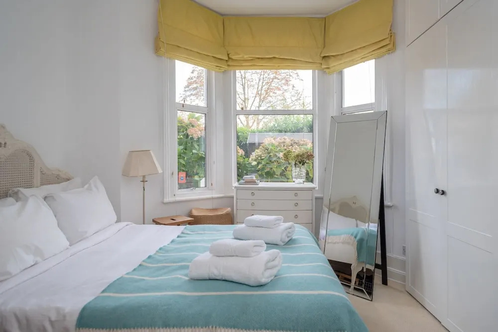 Cosy 1 Bedroom Flat With Garden in Lovely Chiswick