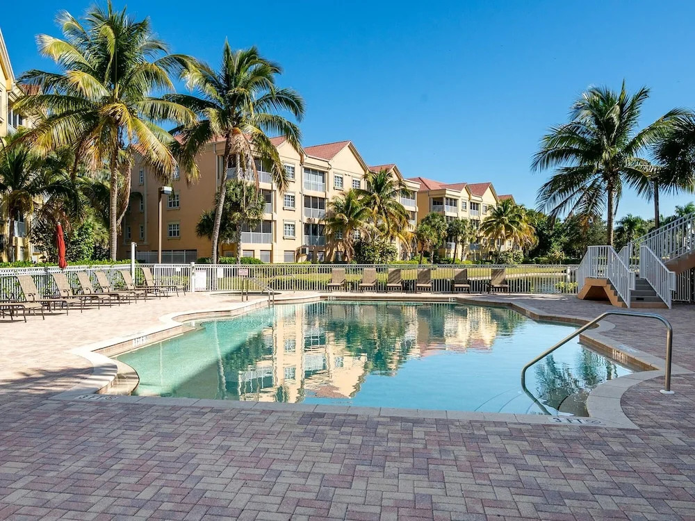 Bella Lago 323 Your Home Away From Home In Paradise! - 7431 Bella Lago Drive 2 Bedroom Condo by RedAwning