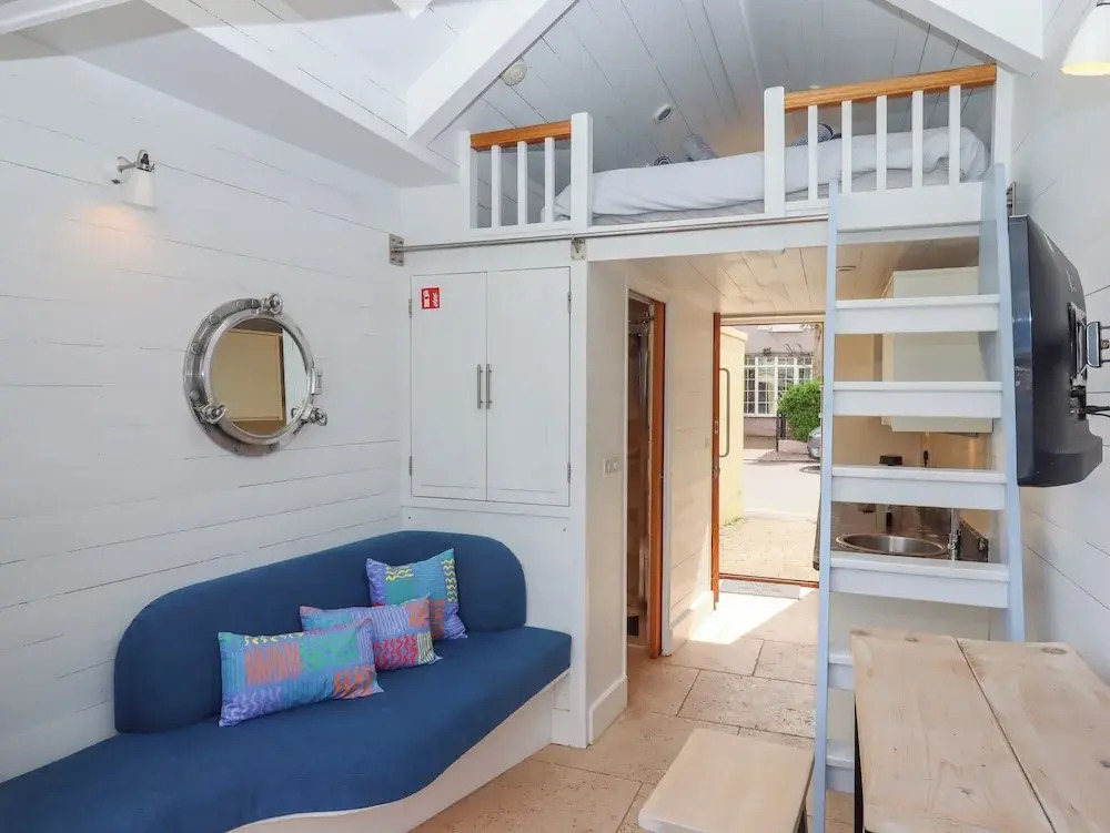 Beach Hut 5