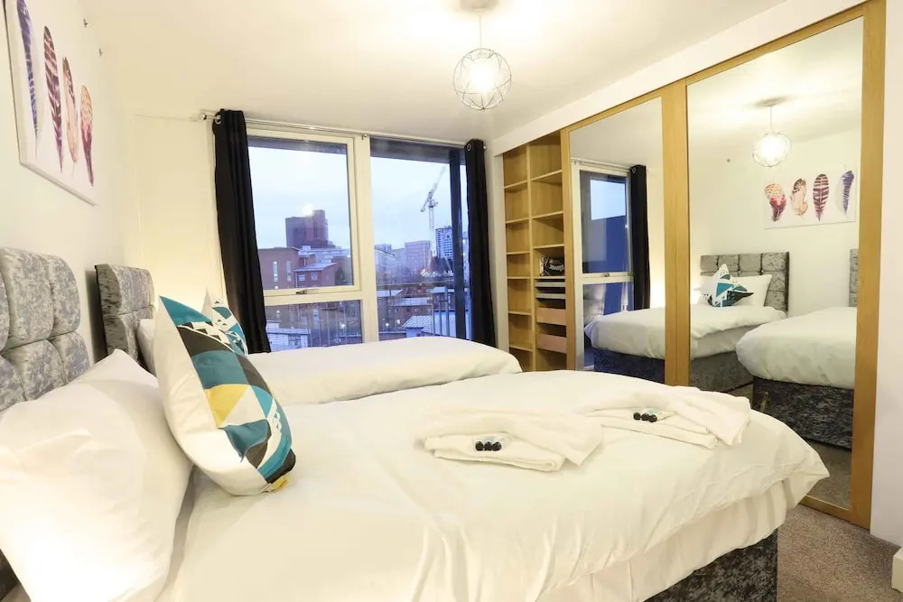 Fiveways City View Apartment