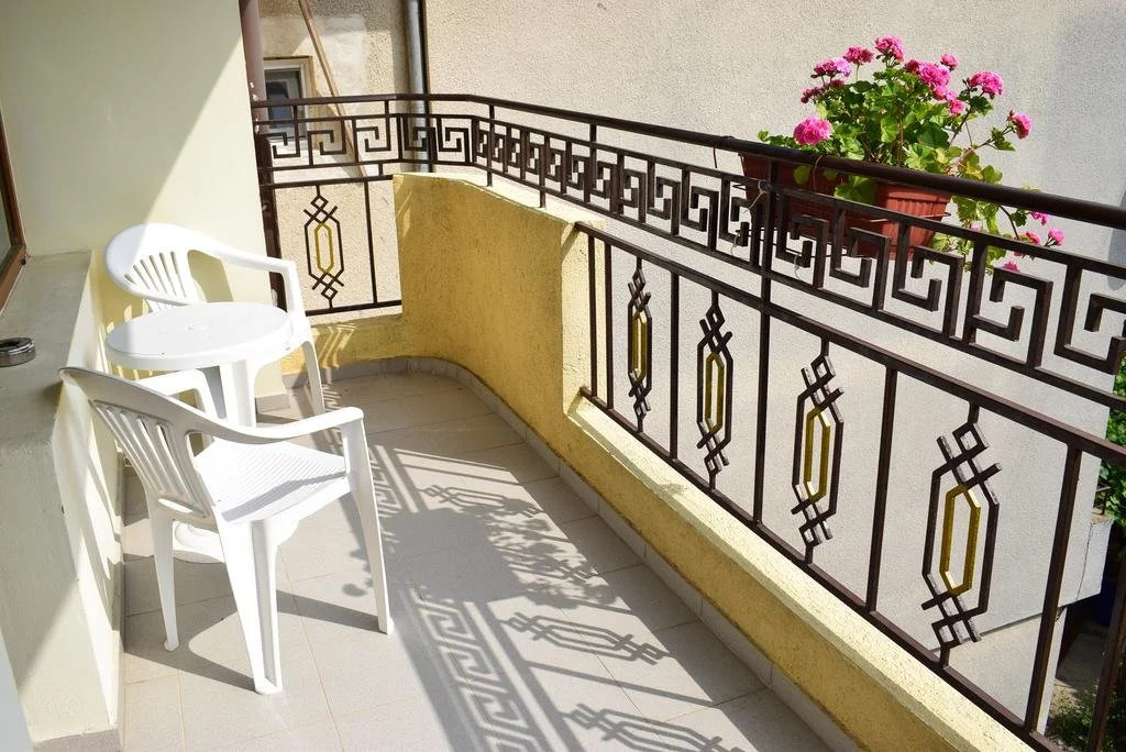 Sunny House Hotel