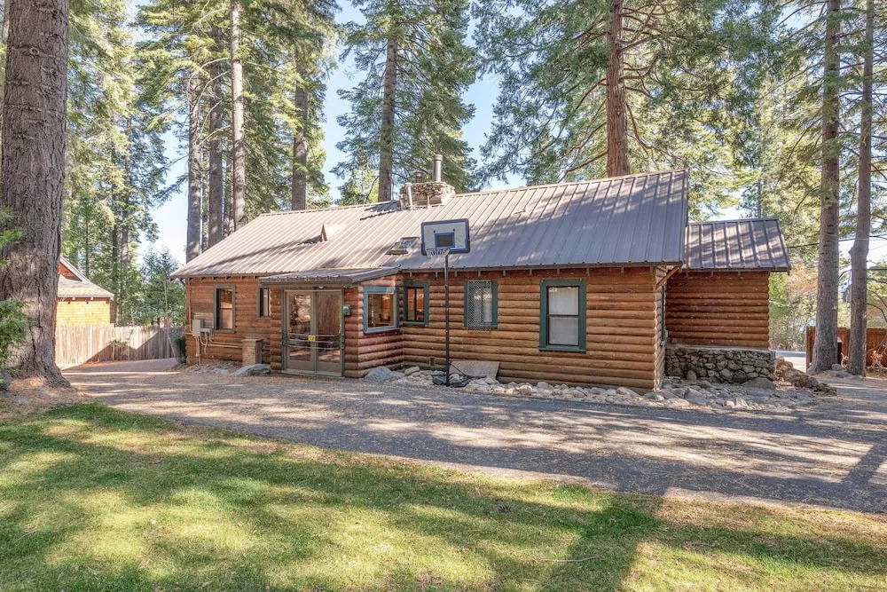 dun Lookin - 4br W/ Hot Tub & Pier, Large Yard 4 Bedroom Cabin