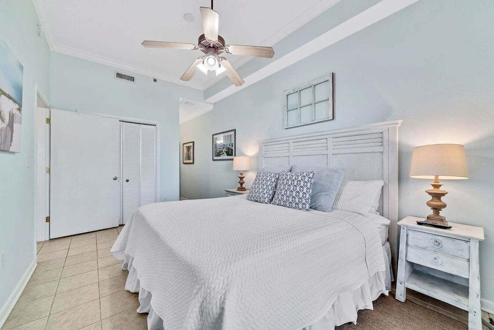 Phoenix East 009 - Ground-floor Gulf-front Condo - Sleeps 8 - Orange Beach, AL