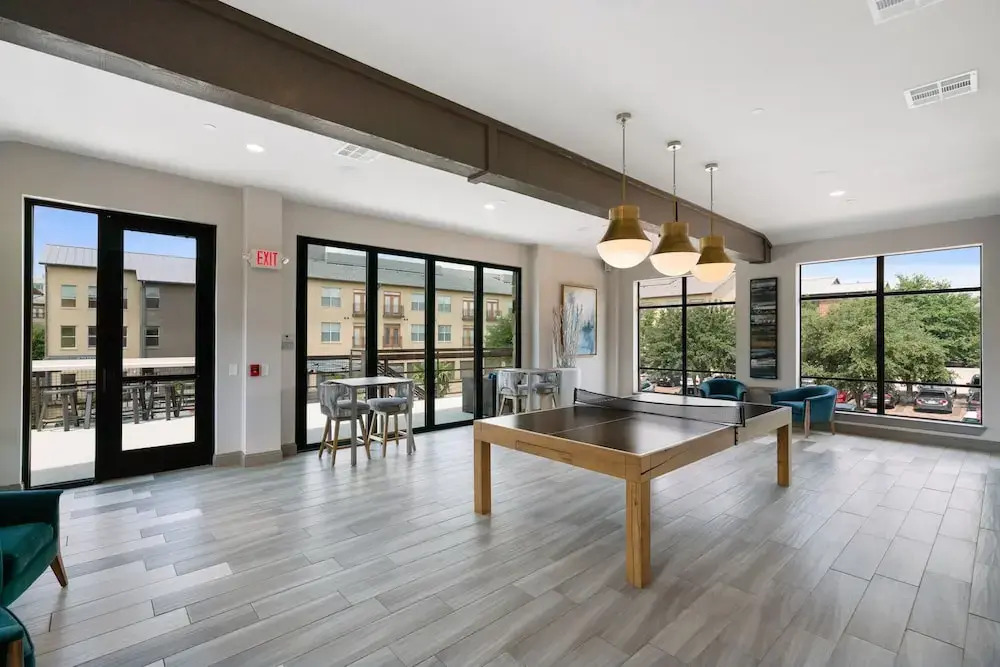 Plano Beautiful Studio Apartment