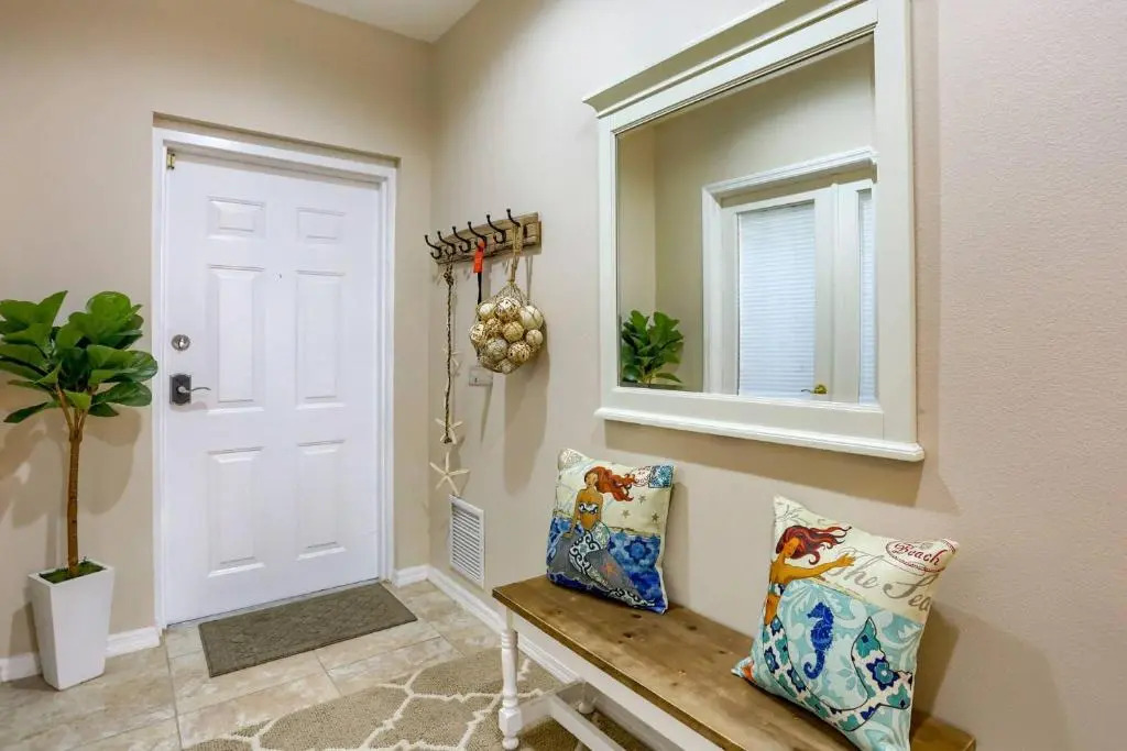 506 Harborview Grande