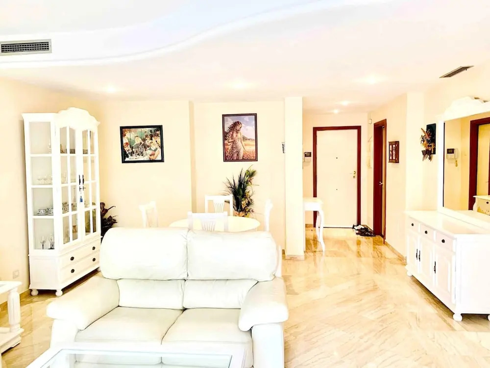 Apartment with 2 Bedrooms in San Pedro Alcántara, with Wonderful City View, Pool Access, Furnished Terrace - 300 M From the Beach