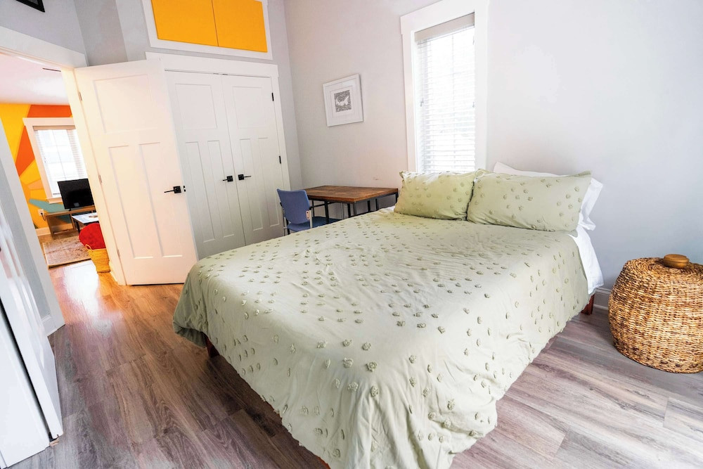 Urban Nest Guest House