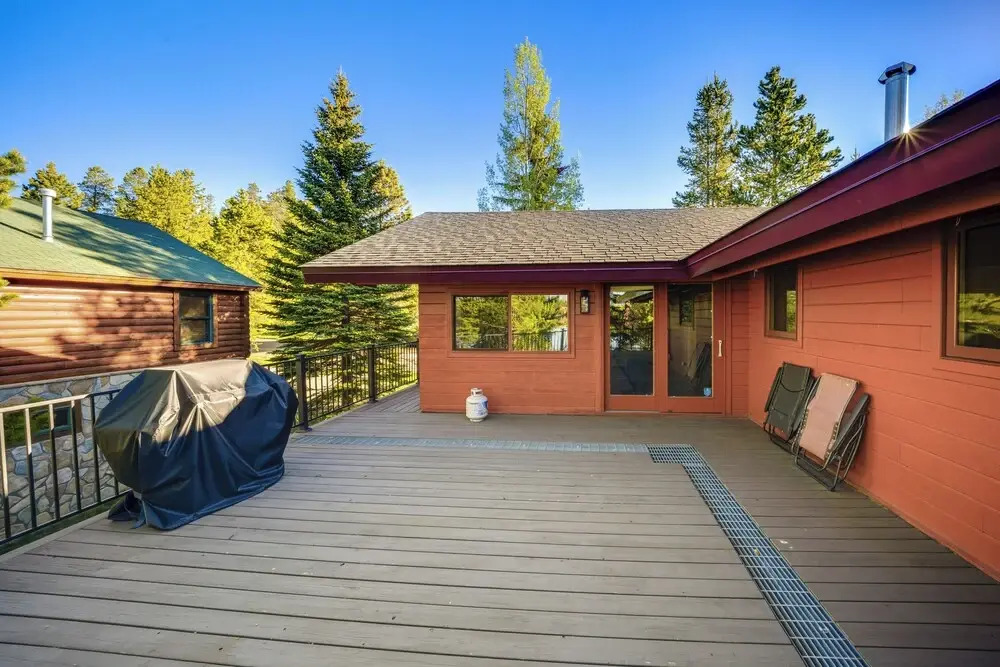 Hot Tub & Mtn Views: Waterfront Grand Lake Cabin