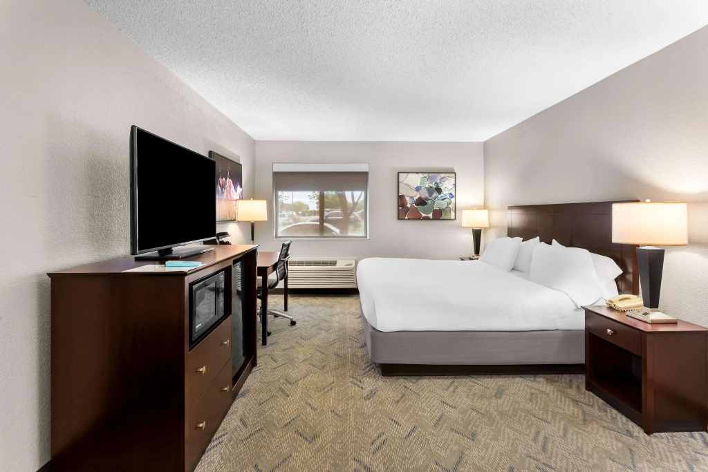 Best Western Oswego Hotel