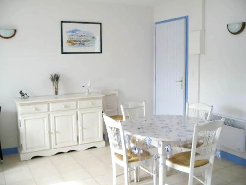 House With 2 Bedrooms in Le Bois-plage-en-ré, With Pool Access, Furnis
