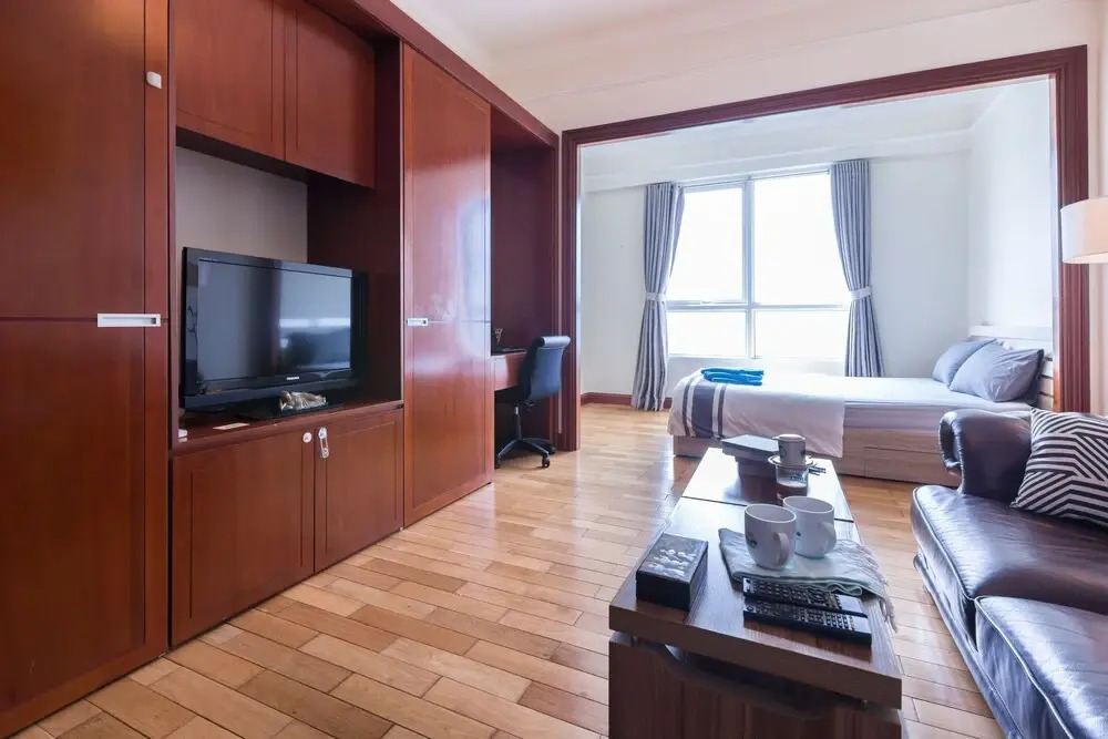 The Manor Luxury 1BR Apartment Center