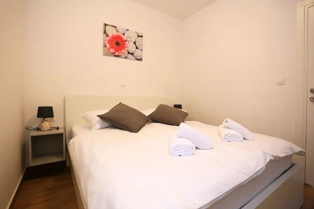 Apartments & rooms Stella Adriatica