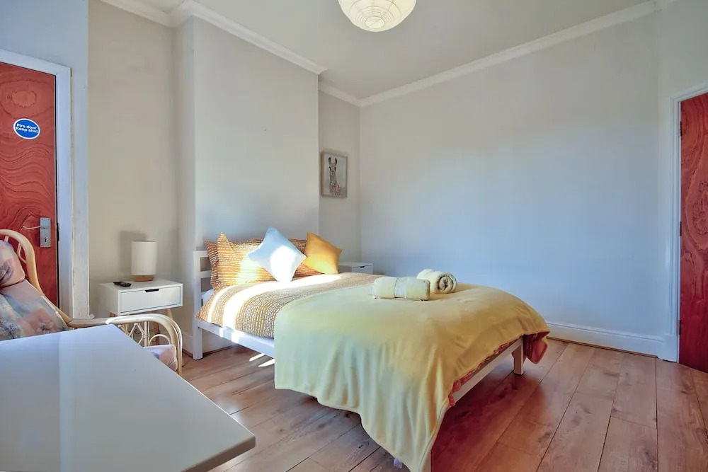 Upperton Road Guest Lodge