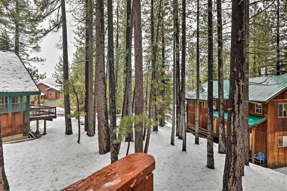 Truckee Winter Escape 6 Mi to Ski Slopes!