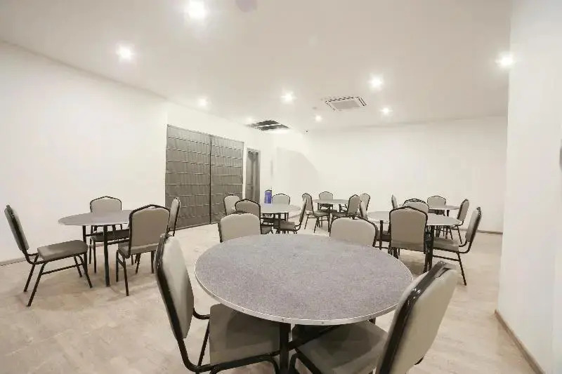 OYO Townhouse 136 Sector 46 Vikas Marg