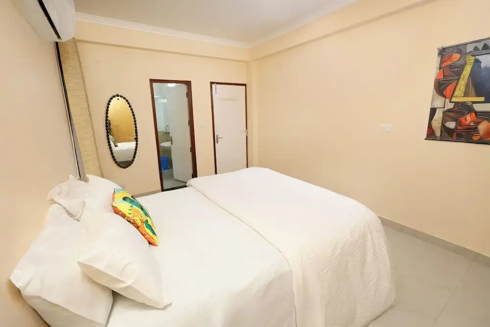 Taj Luxuria by Red Olive10min to Taj Mahal3bhk