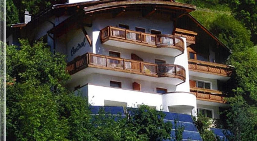 Hotel Garni Central - Zimmer - Studios - Apartments