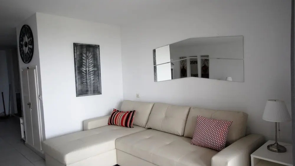 Dona Lola Sandra - Frontline beach house with full sea views within a short drive to Marbella  CS108