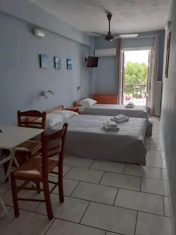 Almiriki Rooms