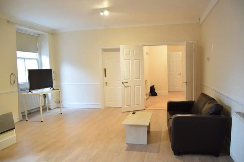 3 Bedroom Bayswater Flat