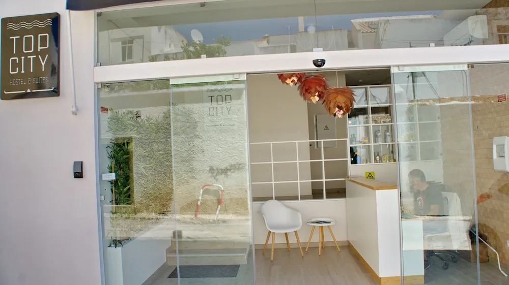 Topcity Hostel & Suites