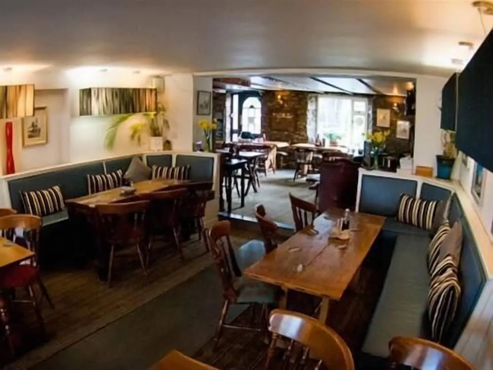 The Crooked Inn